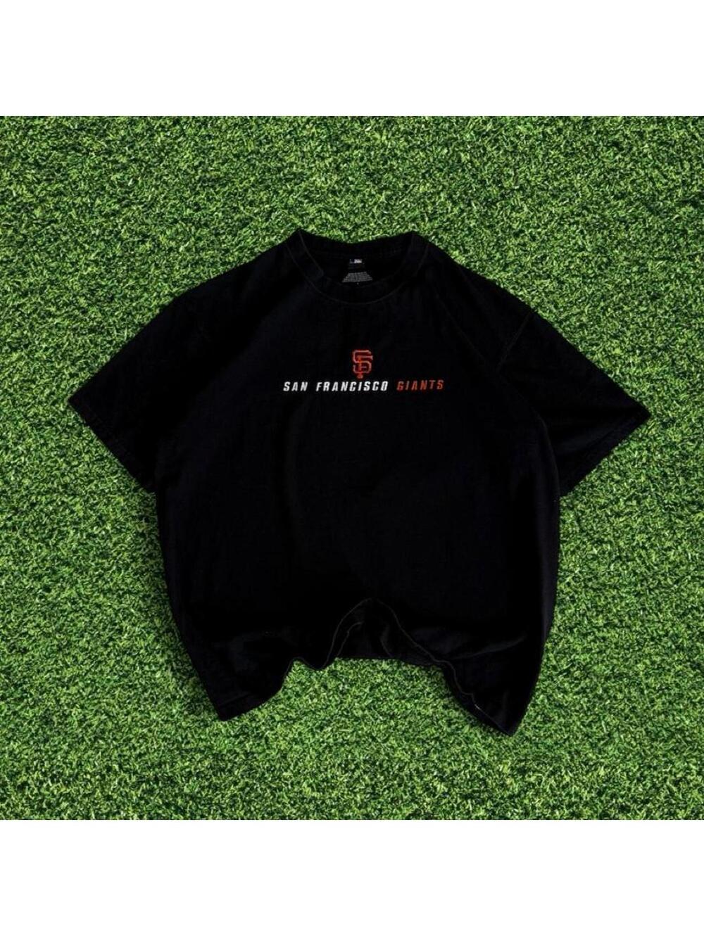 MLB San Francisco Giants Embroidered Logo Black T-Shirt